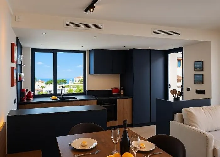 Rivendale 2 Bedroom 2 Bathroom With Balcony And Sea Views In The Nogalera Complex By Namaste Elite *