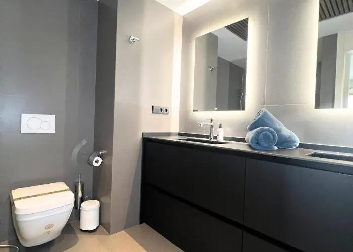 Rivendale 2 Bedroom 2 Bathroom With Balcony And Sea Views In The Nogalera Complex By Namaste Elite Appartement