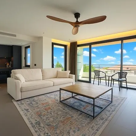 Rivendale 2 Bedroom 2 Bathroom With Balcony And Sea Views In The Nogalera Complex By Namaste Elite Apartment *