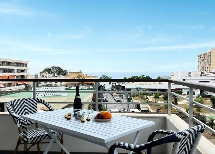 Rivendale 2 Bedroom 2 Bathroom With Balcony And Sea Views In The Nogalera Complex By Namaste Elite アパート