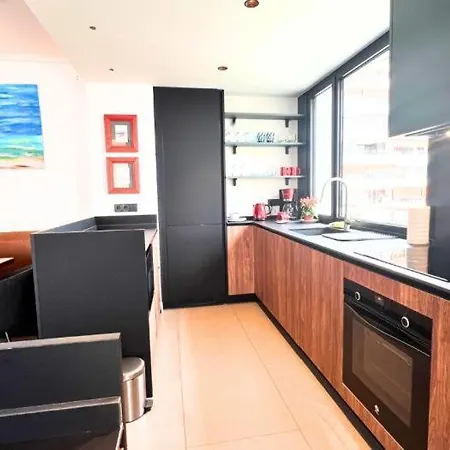 شقة Rivendale 2 Bedroom 2 Bathroom With Balcony And Sea Views In The Nogalera Complex By Namaste Elite توريمولينوس