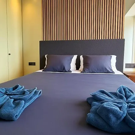 Rivendale 2 Bedroom 2 Bathroom With Balcony And Sea Views In The Nogalera Complex By Namaste Elite * توريمولينوس