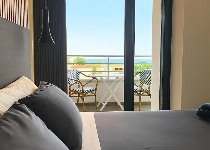 Rivendale 2 Bedroom 2 Bathroom With Balcony And Sea Views In The Nogalera Complex By Namaste Elite *