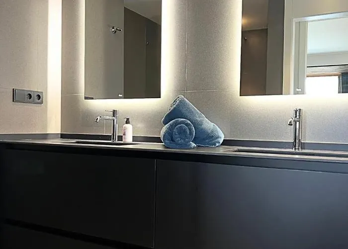 Rivendale 2 Bedroom 2 Bathroom With Balcony And Sea Views In The Nogalera Complex By Namaste Elite Apartmán